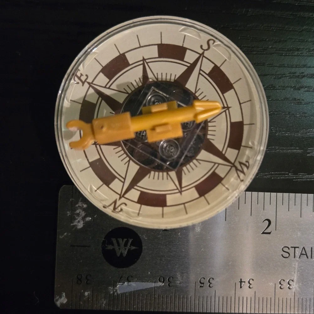 LEGO Replacement Piece Round Compass Dish with Gold Needle Nautical / Pirate